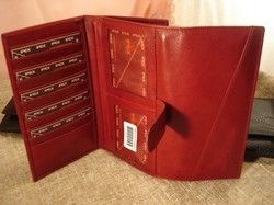 Tri-Fold Leather Ladies Wallets