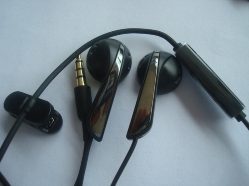 मोबाइल ईरफ़ोन (ECW-33)