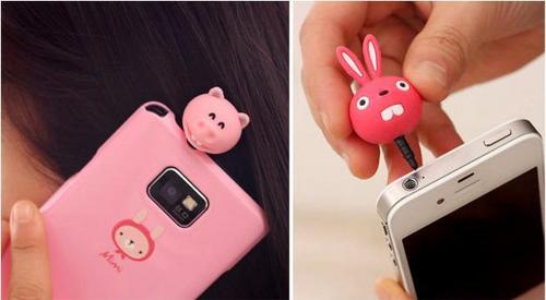 Dust-Proof Plug For Mobile Phones