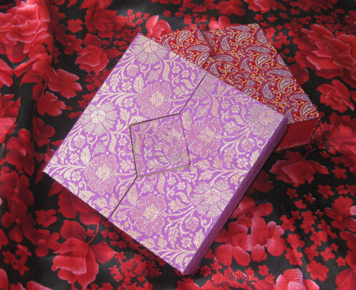 Brocade Hamper Box