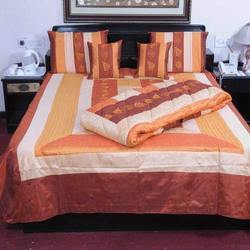 Bed Cover With Quilts