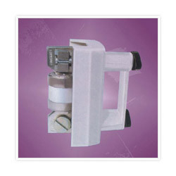 वेज टाइप फ़्यूज़ और कैरियर