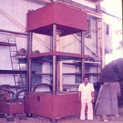 Hydraulic Press For Ptfe Moulding