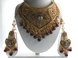 Antique Gold Bridal Set With Color Stone