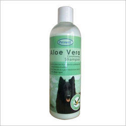 Aloe Vera Shampoo - pH Balanced Formula with Aloe Vera Extract | Silky, Shiny Pet Coat with Long-Lasting Fruity Fragrance