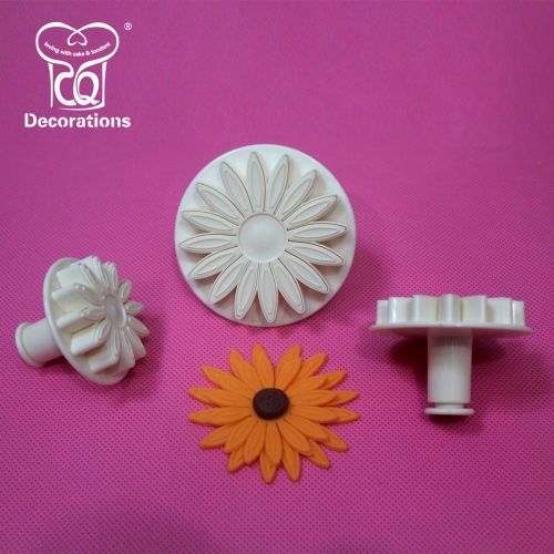 Cake Decorating Plastic Plunger Cutter