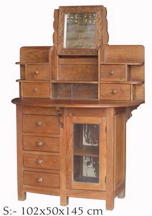 Fancy Wooden Dressing Table