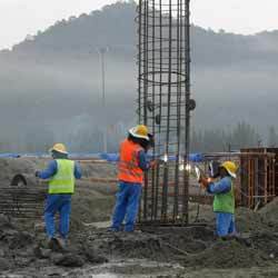 निर्माण और कमीशनिंग सेवाएं