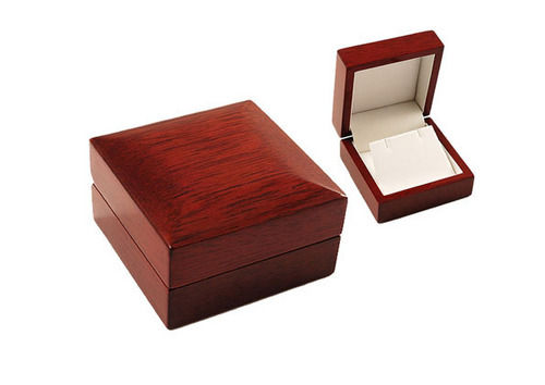 Wooden Earing Box