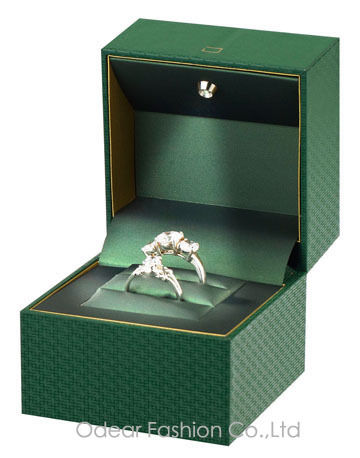 Deluxe Earring Box With Music And Light