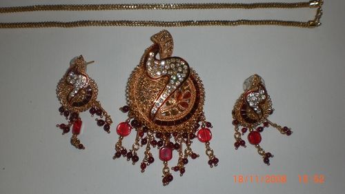 Fancy Pendent Set