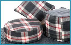 Woolen Cushions And Puff