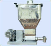 Loss in Weight Feeder (Feeder with Horizontal Agitator)