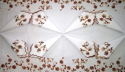 Hand Embroidery Decorative Table Cloth