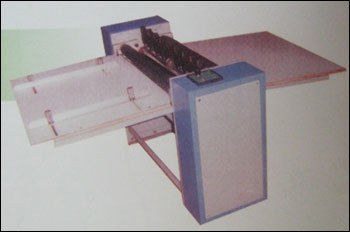 Lable Half Cutting Machine (Re-Se-600)