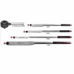 टूरके रिंच और मल्टी प्लायर्स