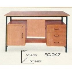 Traditional Office Tables