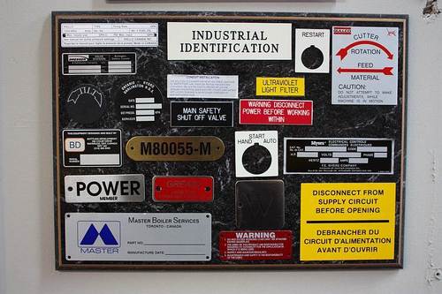 मेटल और PVC स्टिकर