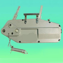 Pulling And Lifting Machine - Rugged Design , High Performance with Versatile Wire Rope Lengths