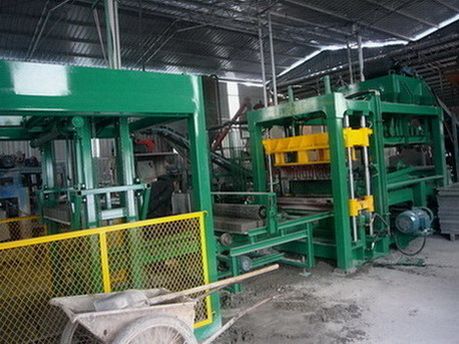 Vibration Press Brick Making Machine Qt6-15