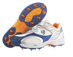 Cricket Spike Shoe