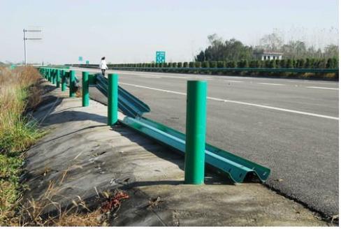 Galvanized Highway Steel Guardrail For Roadway Safety Facility