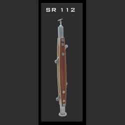 लकड़ी और एसएस टॉप रेलिंग