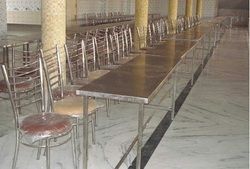  कैंटीन टेबल और कुर्सियां 
