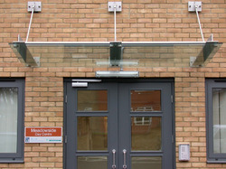 As Per Requirement Main Entrance Glass Canopies