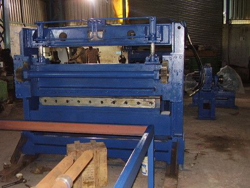 Hydraulic Shear - Thickness 0.2 mm to 8.0 mm, Width 200 mm to 2000 mm | Superior Quality Cutting Performance