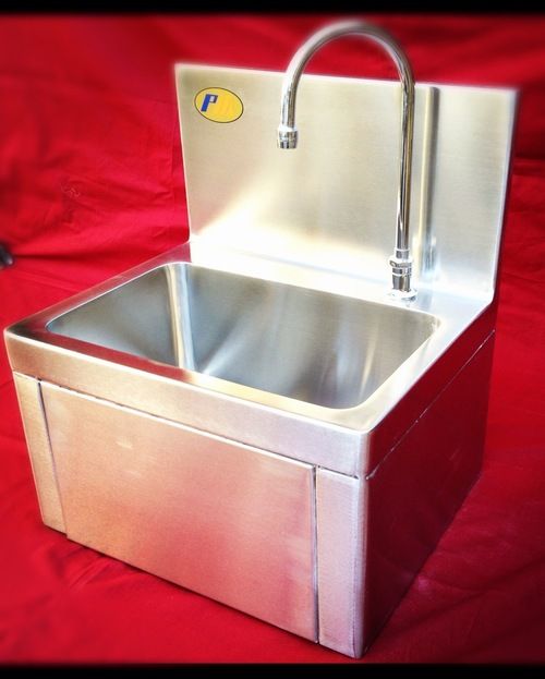 Knee Operated Hand Wash Sink Size: 500X475X300+300