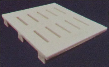 Pallet With Perforated Top