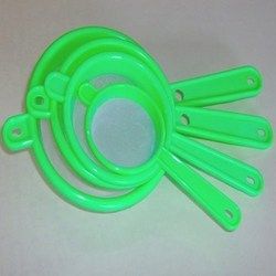 Plastic Strainers Set