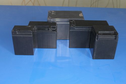 SMF Battery Containers