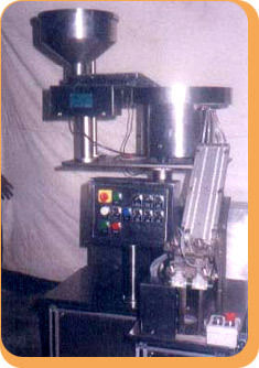 Machine For Counting And Filling Tablets Into Cardpack