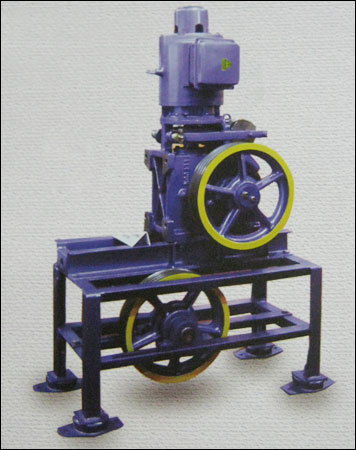 Heavy Duty Traction Machine