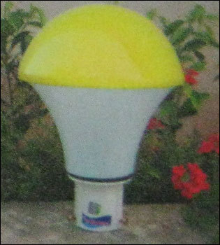 फैबुला क्लियर व्हाइट एंड येलो गेट लाइट