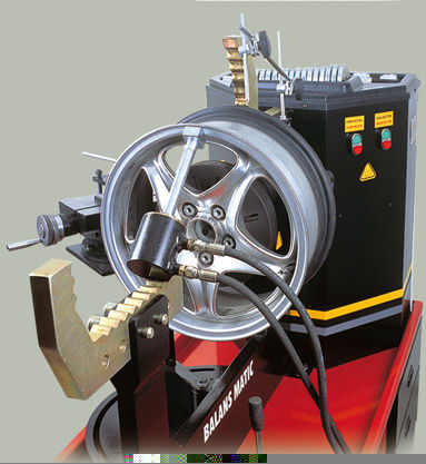 HYDRAULIC RIM STRAIGHTENING MACHINE WITH LATHE SYSTEM