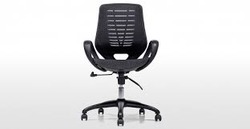 डिजाइनर फिक्स आधारित कुर्सियां