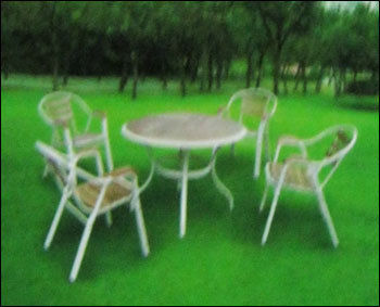 Garden Round Table With Chairs