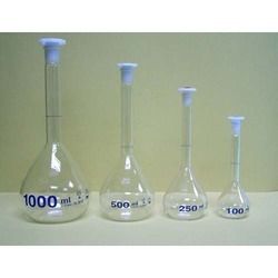 Glass Volumetric Flasks - High Quality Borosilicate Glass, Precision-Made for Schools and Laboratories