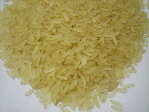 लंबे दाने वाला बराबर उबला हुआ चावल