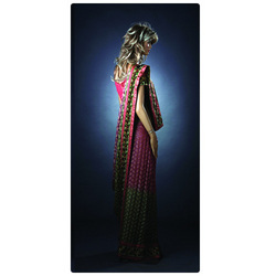 हल्की कढ़ाई वाली साड़ियां