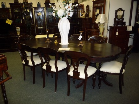 8 सीटर चेयर और टेबल विक्टोरियन डाइनिंग सेट