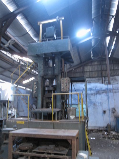 250 Mt Powder Compacting Hydraulic Press