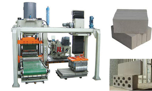 Plastic And Steel Hydraulic Press Brick Machine 1100T