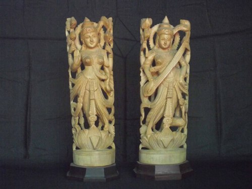 Lakshmi And Saraswati Statue