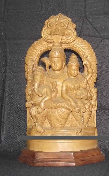 भगवान शिव परिवार की प्रतिमा