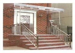 Maingate Outside Staircase Railing