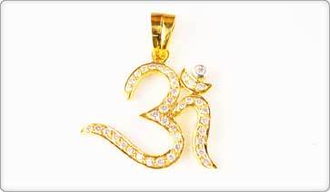 Gold Diamond Pendent